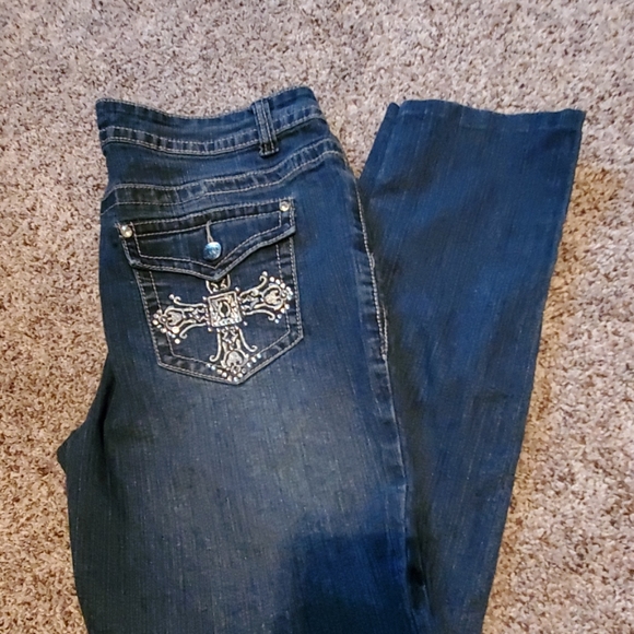 Revolt Jeans Size 10 with 27 inch Inseam - Picture 1 of 8